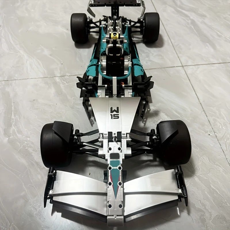 AMG F1 W15 - vue 9
