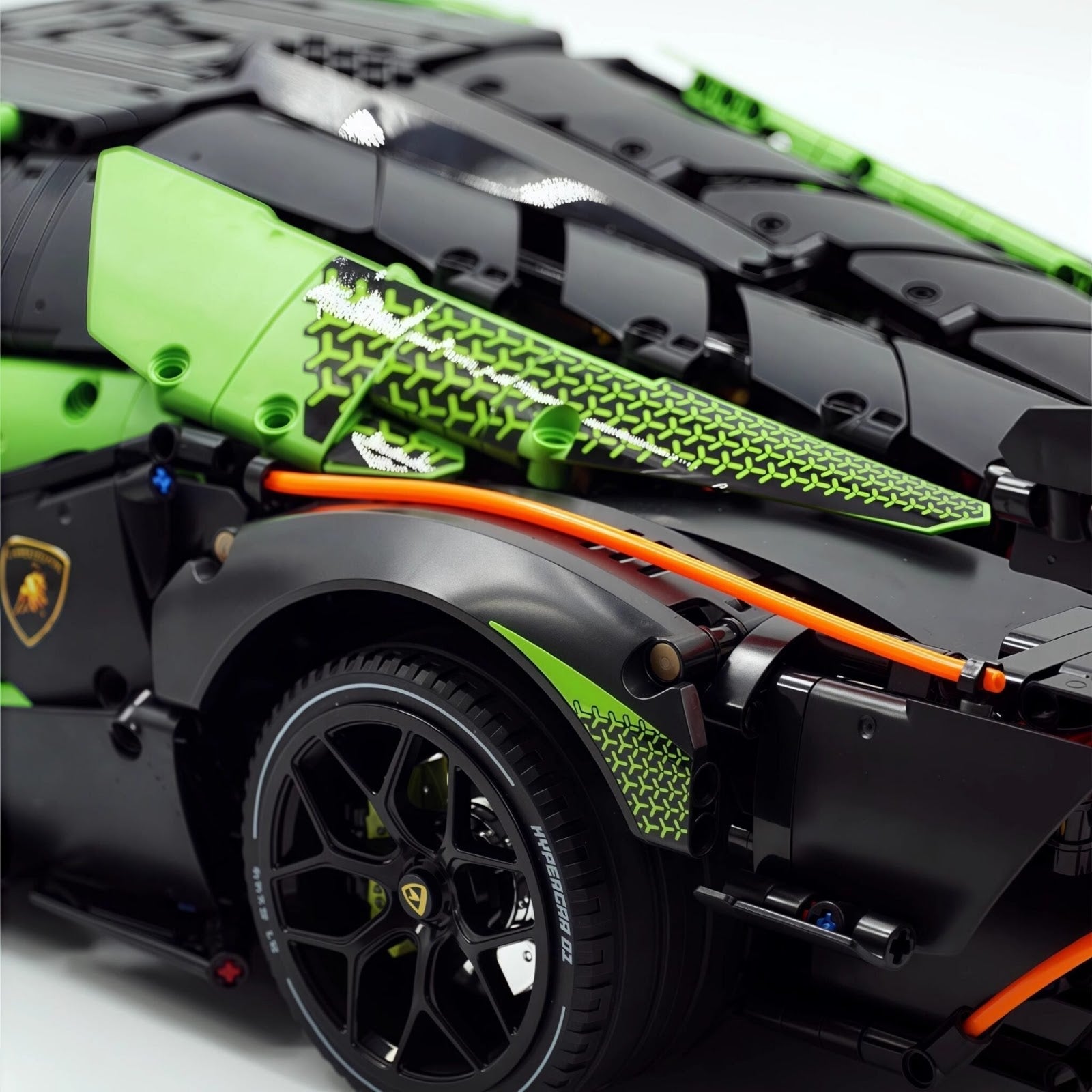 TGL T5050 - Track-Only V12 SV Hypercar - vue 7 | Power Blockz