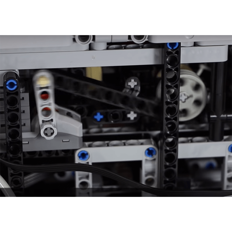 Mould King 19004S - Pneumatic Airport Rescue Truck - vue 8 | Power Blockz