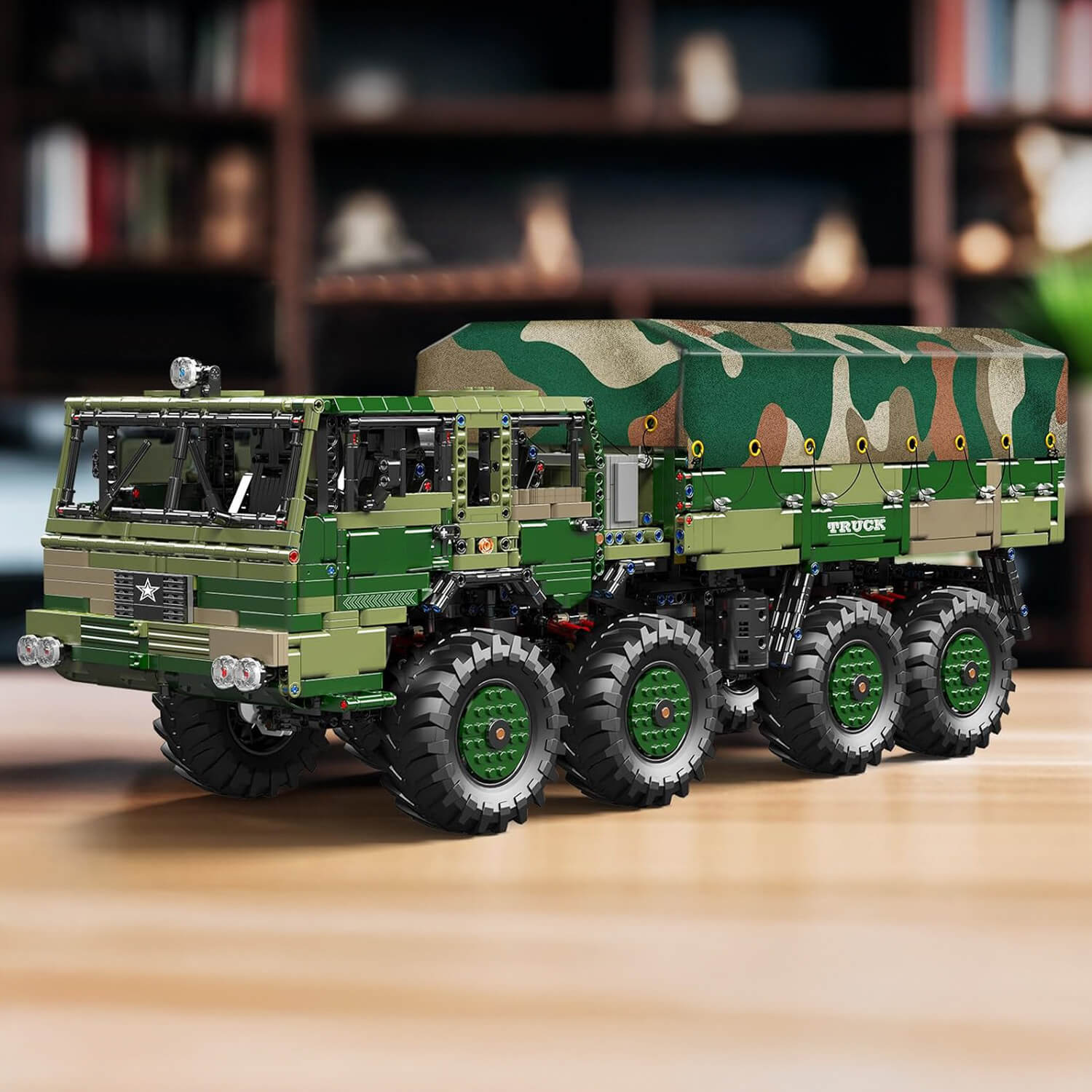 Mould King 20039 - RC 4x4 Military Hauler - vue 3 | Power Blockz