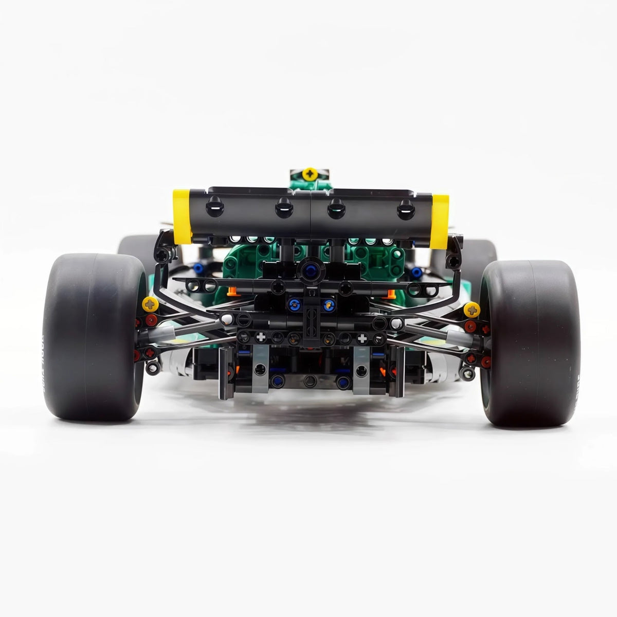 EIKEE Y18011 - Static - AMR 25 Formula 1 Car - vue 11 | Power Blockz