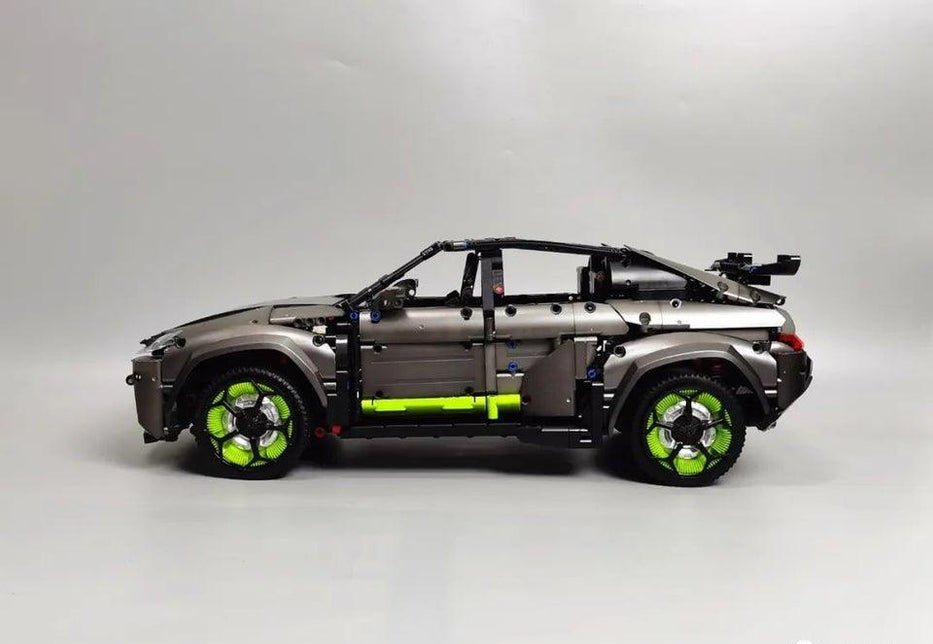 Twin-Turbo Italian SUV - vue 3