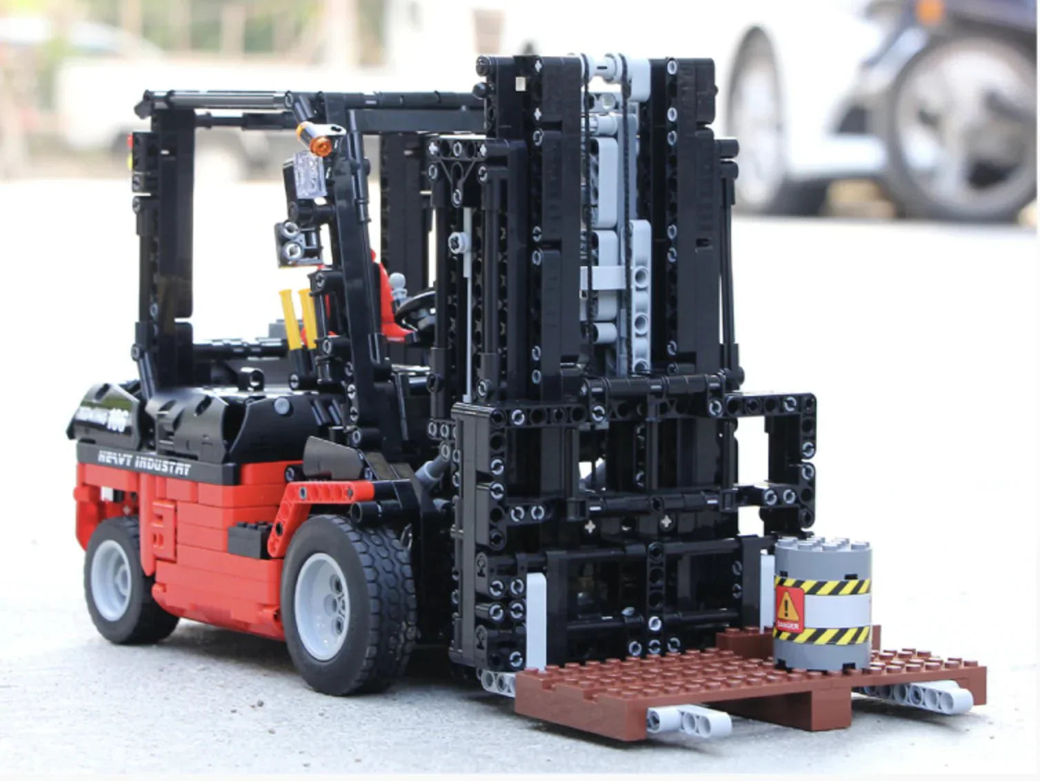 Wangzhi 9828 - RC Industrial Forklift - vue 6 | Power Blockz