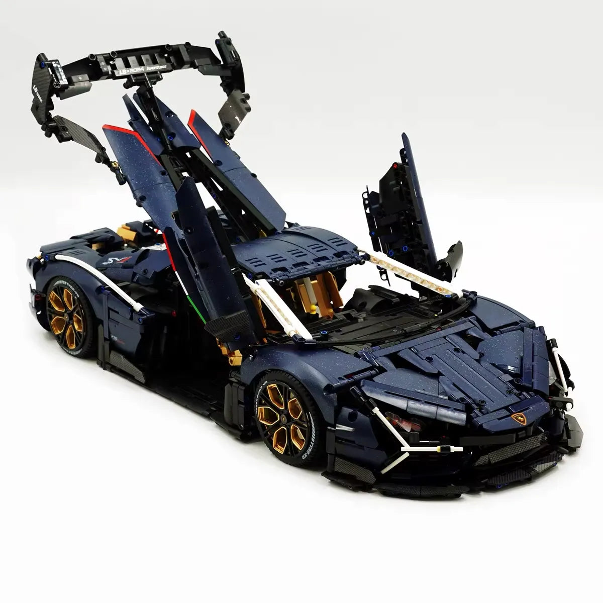 2024 Hybrid V12 Hypercar - vue 4