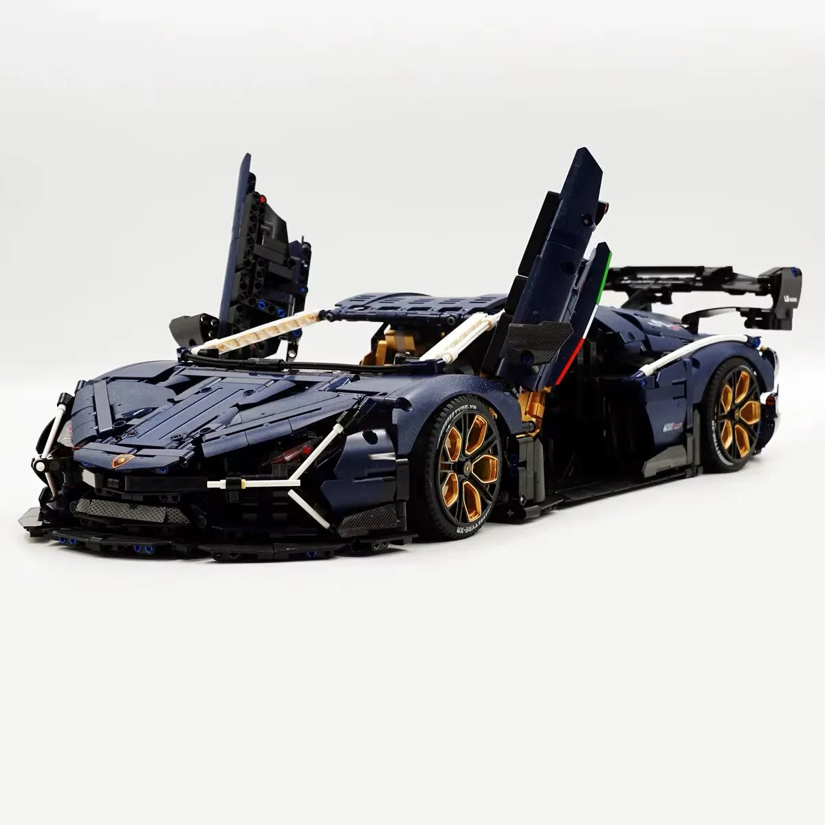 2024 Hybrid V12 Hypercar - vue 9