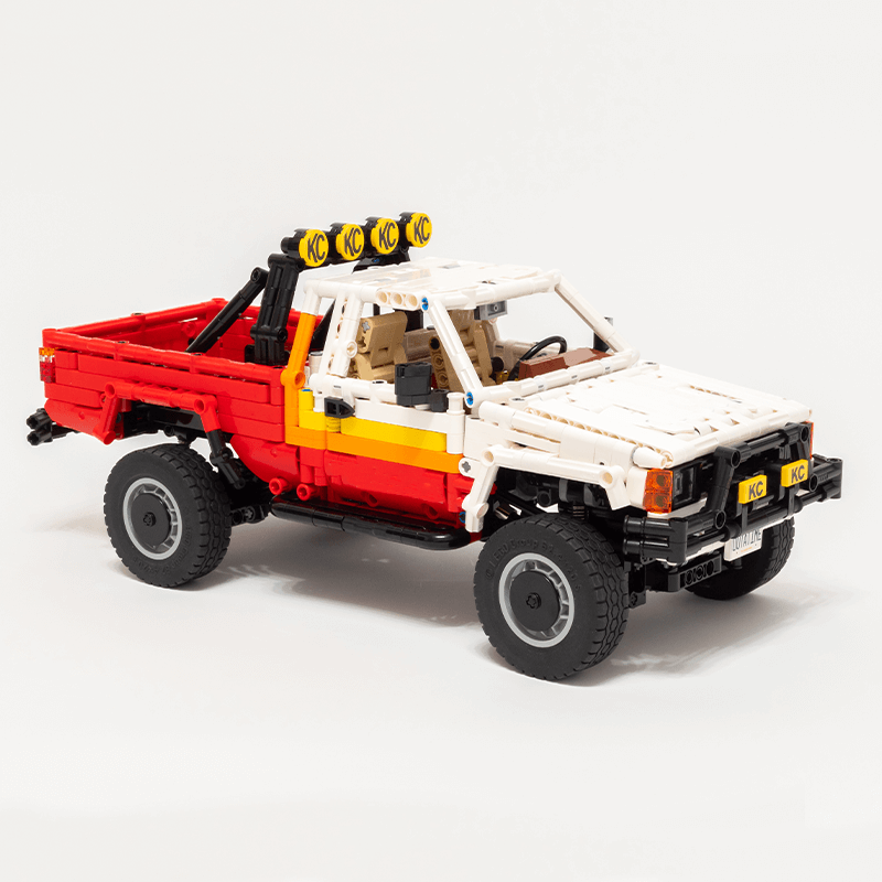 Power Blockz MOC-190349 - Static Version - Racing Pickup Hilux SR5 Tribute Edition - vue 2 | Power Blockz