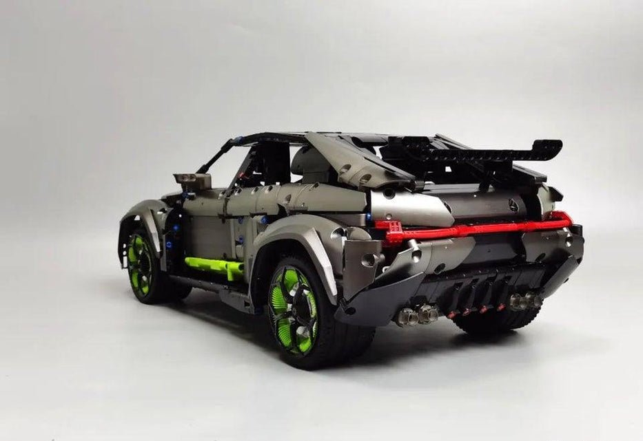 Twin-Turbo Italian SUV - vue 5
