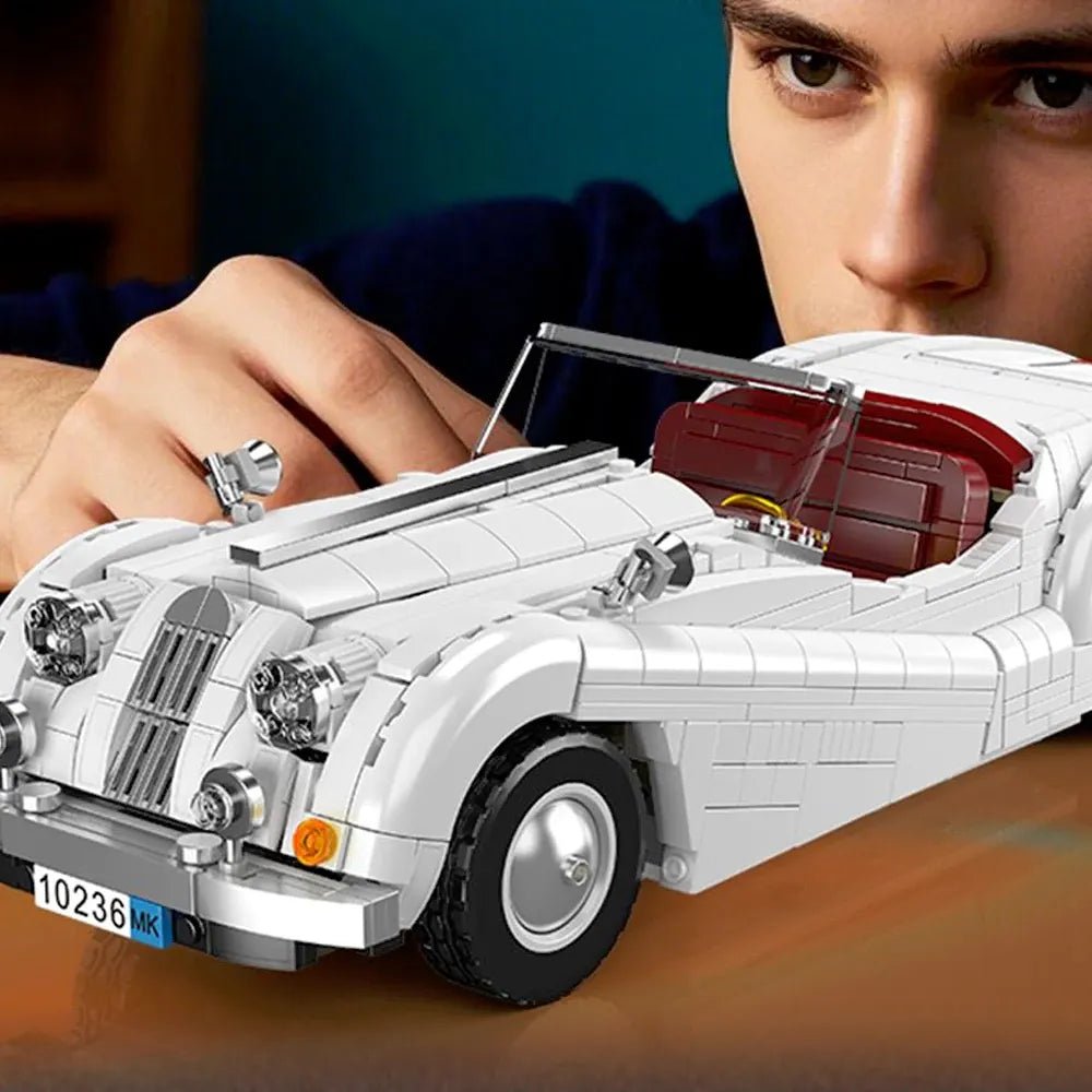 Mould King 10236 - 1960s 4/4 British Roadster - vue 6 | Power Blockz