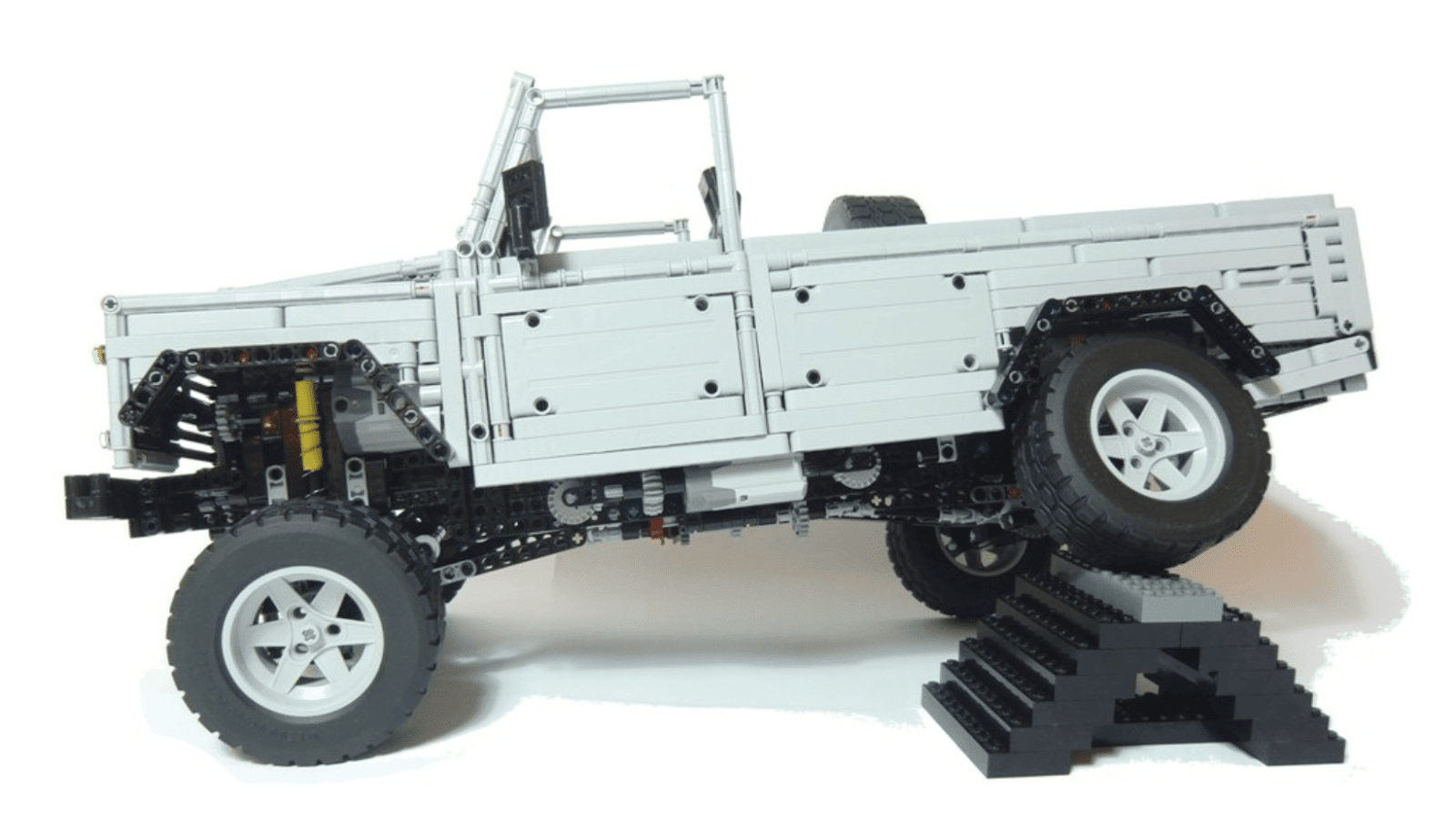 Lepin 23003 - Remote Controlled SUV - vue 5 | Power Blockz