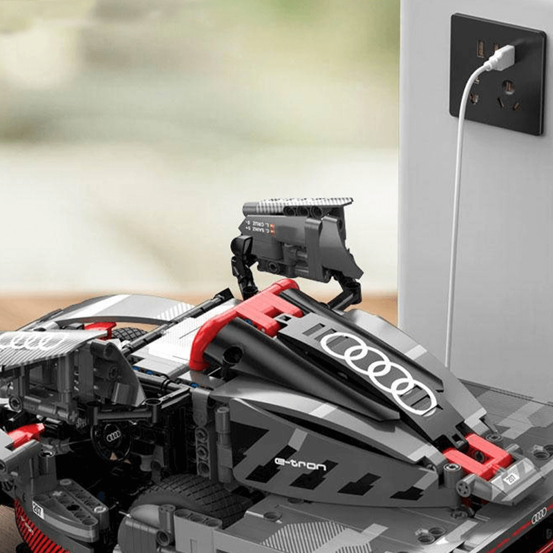 Rastar 92700 - Remote Controlled 4x4 RS Q e-tron - vue 11 | Power Blockz