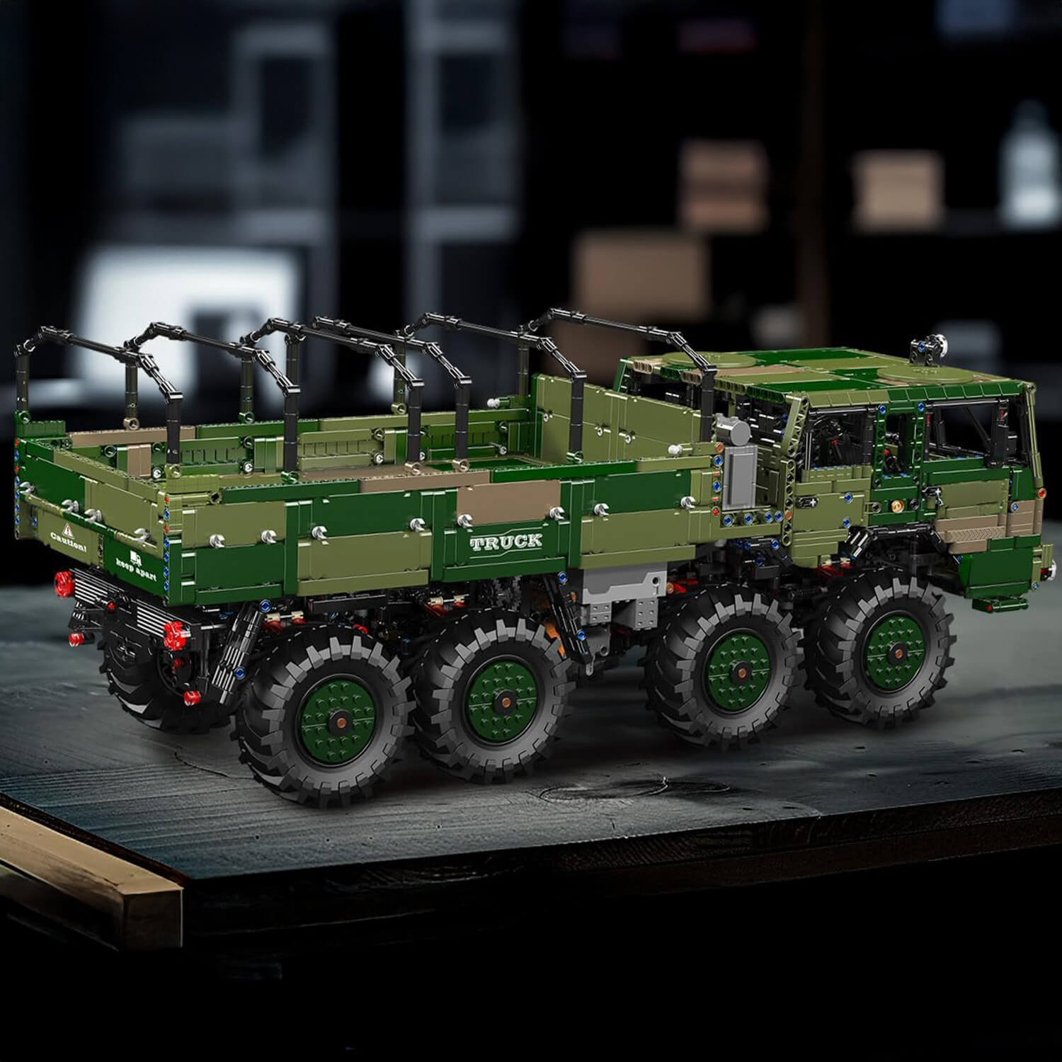 Mould King 20039 - RC 4x4 Military Hauler - vue 9 | Power Blockz