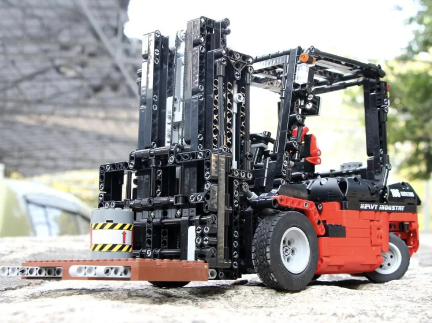 Wangzhi 9828 - RC Industrial Forklift - vue 5 | Power Blockz