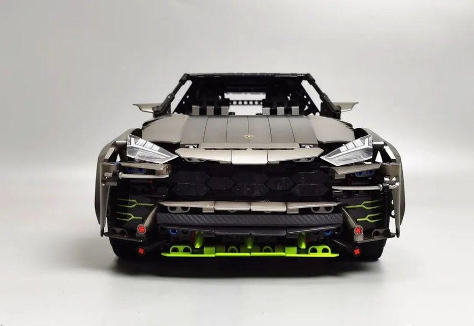 Twin-Turbo Italian SUV - vue 4