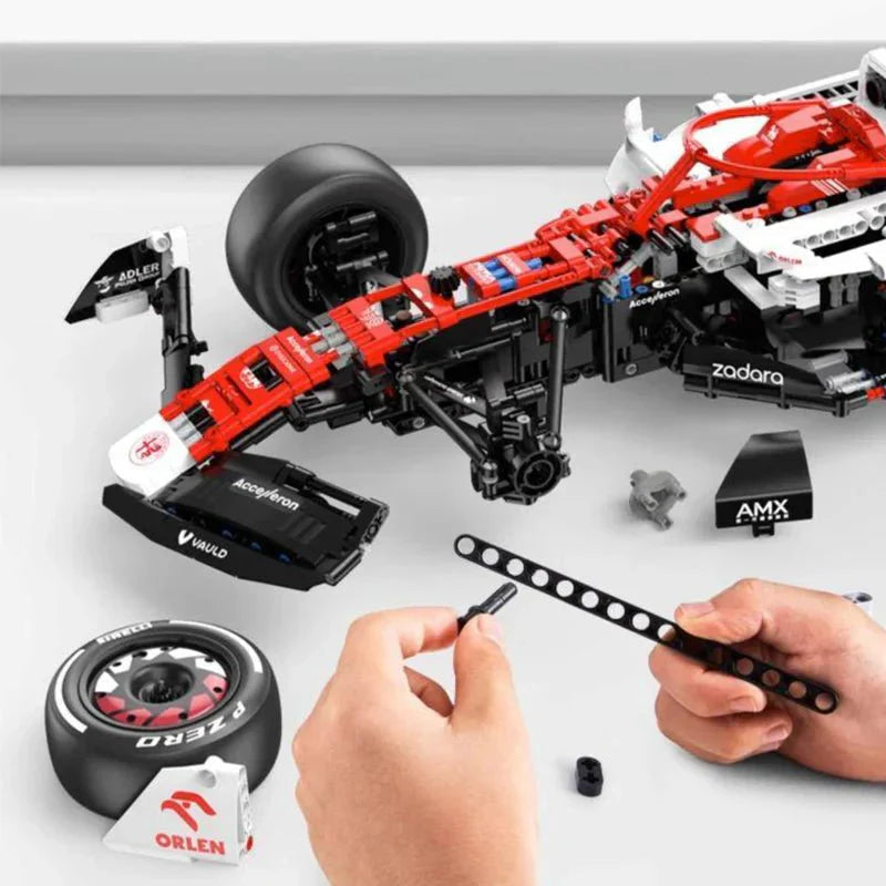 Rastar 94400 - Static Version - Official 2022 Alfa Romeo F1 - vue 4 | Power Blockz
