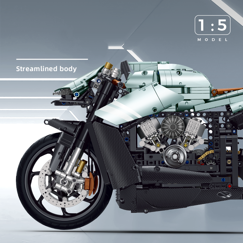 60505 - Ironpath 1:5 Grand Touring Motorcycle - View 4 | Power Blockz