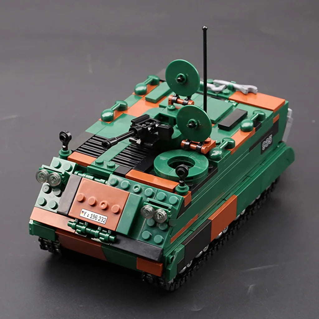 Xingbao XB-0650 MTW M113 Tank - 748pcs building blocks set - view 2 | Power Blockz