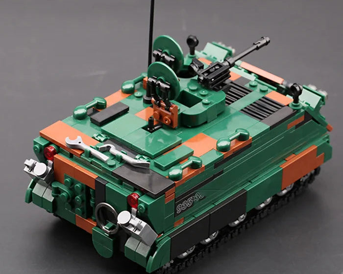 Xingbao XB-0650 MTW M113 Tank - 748pcs building blocks set - view 7 | Power Blockz