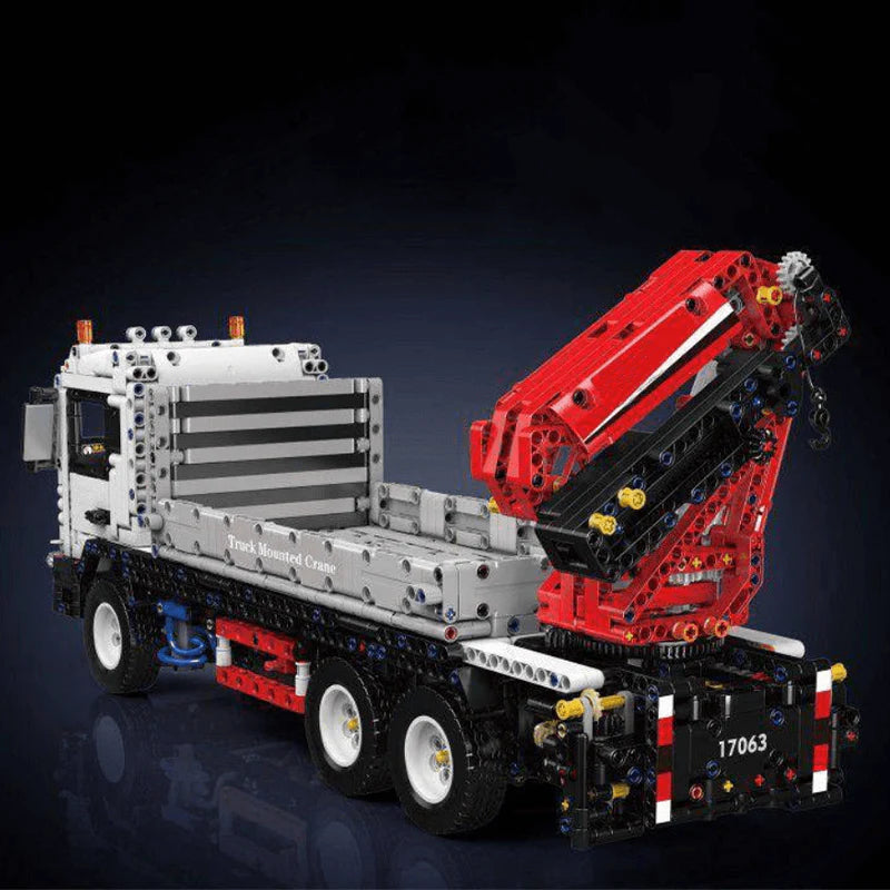 Mould King 17063 Truck Mounted Crane - 2530pcs building blocks set - view 2 | Power Blockz